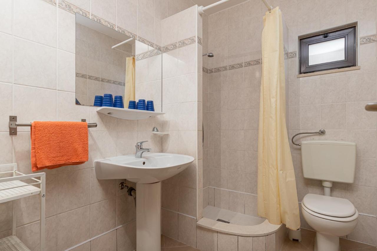 Haus Eva Lägenhet Novigrad Istria Exteriör bild