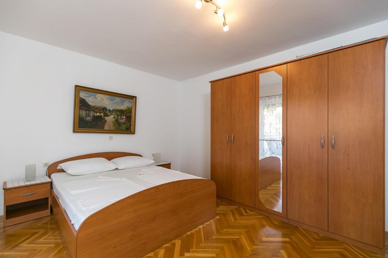 Haus Eva Lägenhet Novigrad Istria Exteriör bild