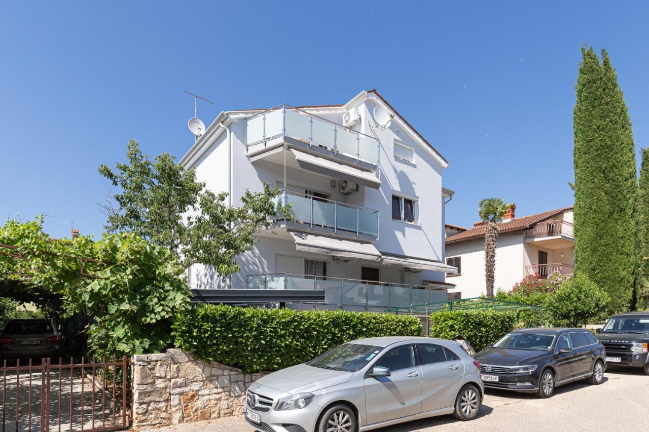 Haus Eva Lägenhet Novigrad Istria Exteriör bild